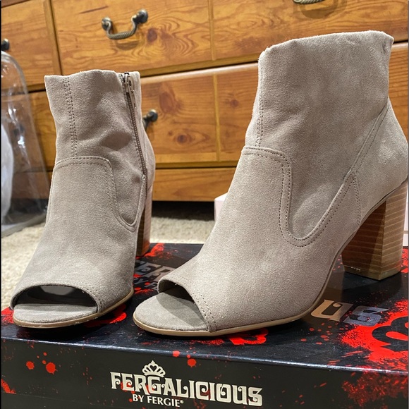 Nude booties. Fergalicious. - Picture 2 of 4